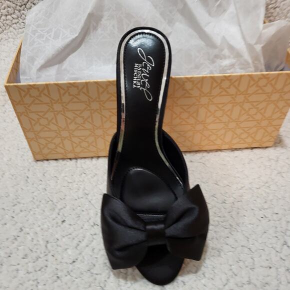NEW Jewel Badgley Mischka Kora Kitten Heel Mules w Large Bow Black SIZE 6.5 - Picture 5 of 7
